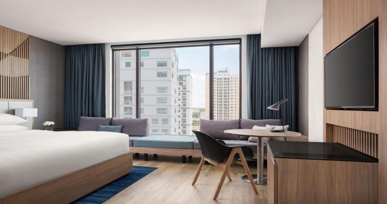 Courtyard By Marriott Phnom Penh Otel Dış mekan fotoğraf
