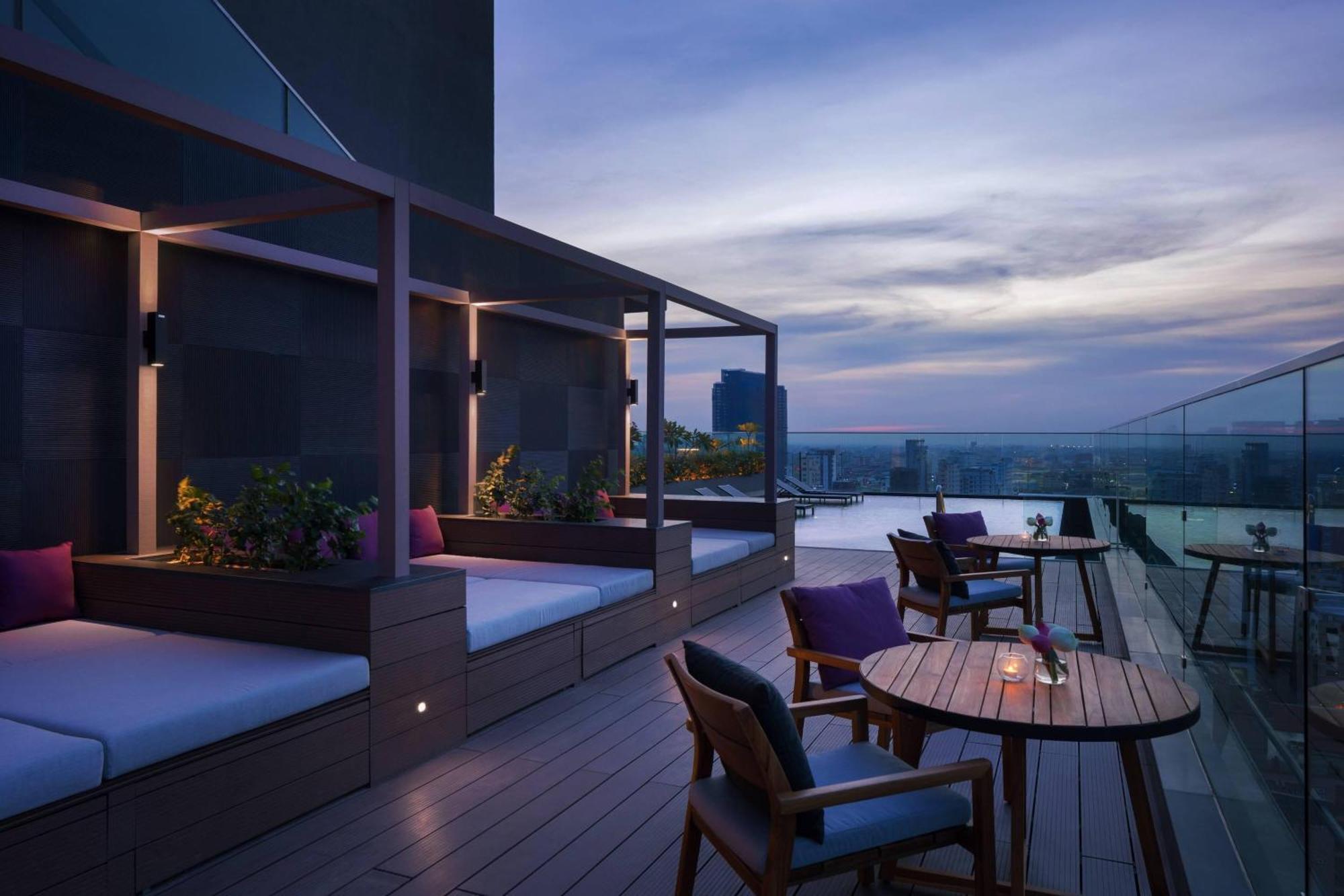 Courtyard By Marriott Phnom Penh Otel Dış mekan fotoğraf