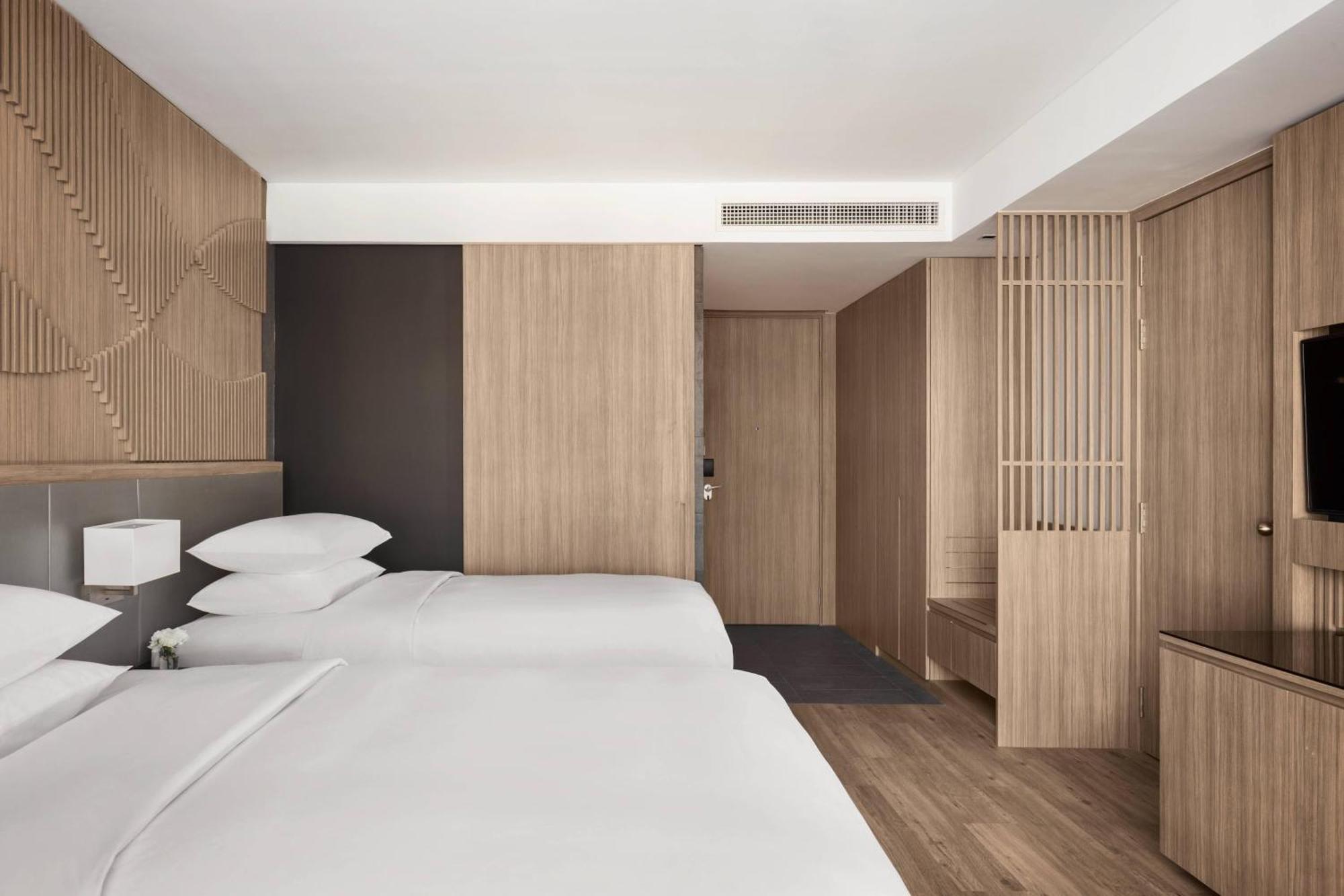 Courtyard By Marriott Phnom Penh Otel Dış mekan fotoğraf