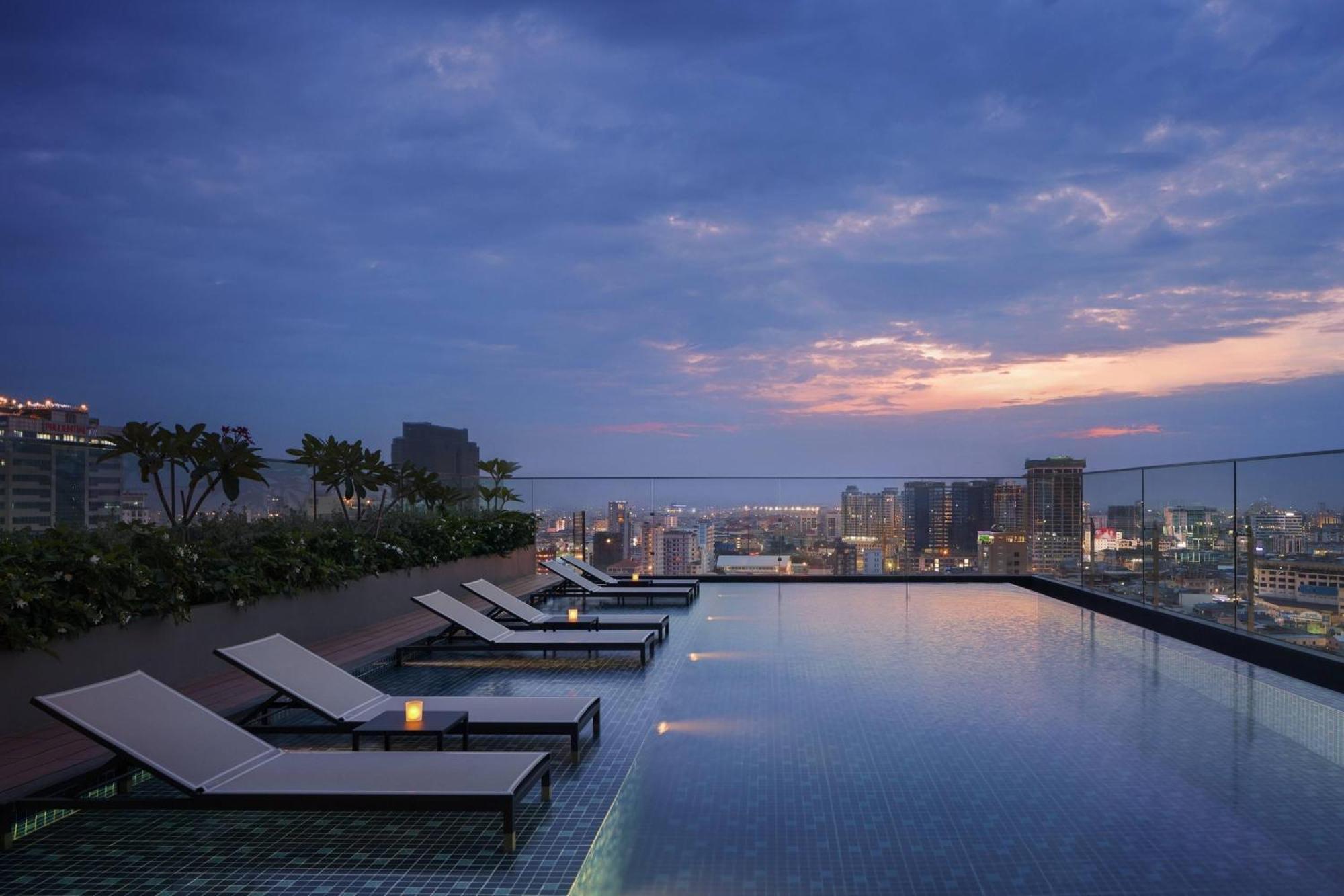Courtyard By Marriott Phnom Penh Otel Dış mekan fotoğraf
