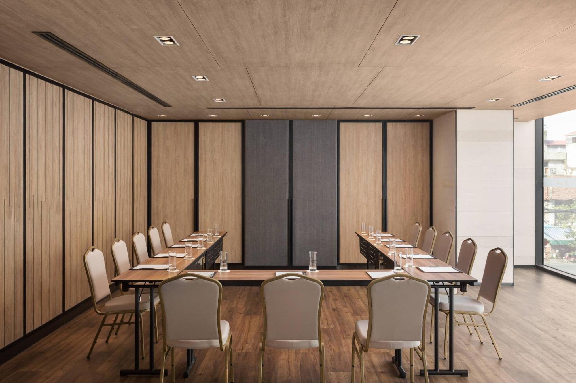 Courtyard By Marriott Phnom Penh Otel Dış mekan fotoğraf