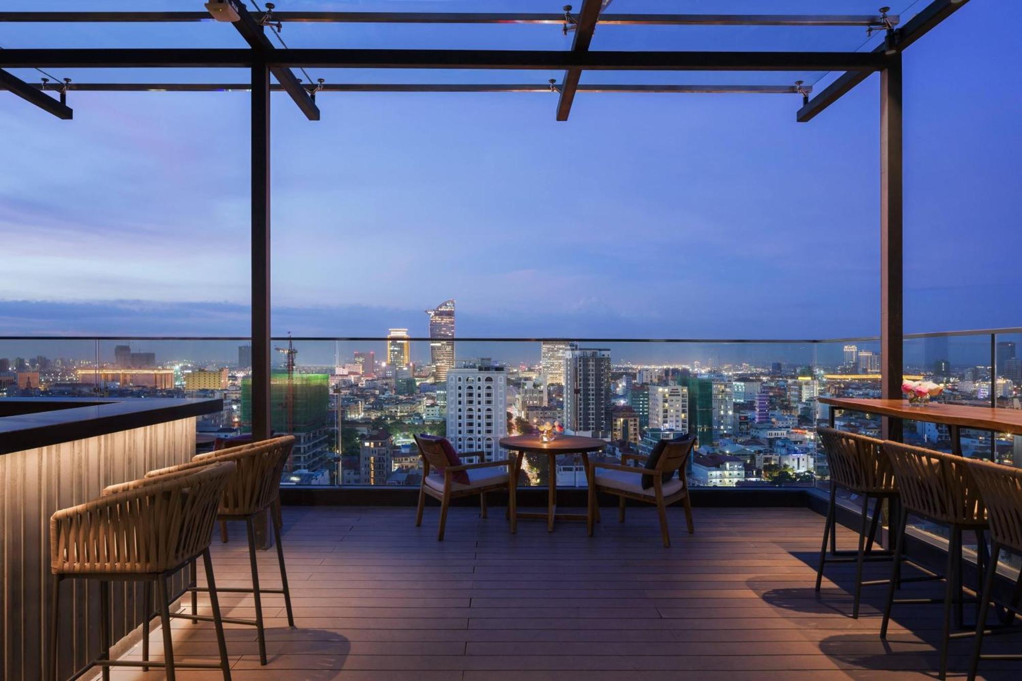 Courtyard By Marriott Phnom Penh Otel Dış mekan fotoğraf